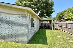 1322 Paris Dr, Garland, TX 75040 - Photo 20