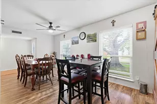 1322 Paris Dr, Garland, TX 75040 - Photo 4