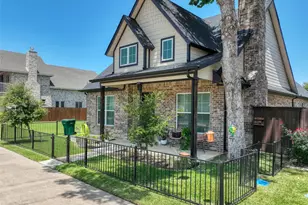 225 E 5th St, Ferris, TX 75125 - Photo 2