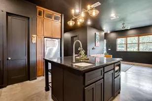 816 Alan Dr, Burleson, TX 76028 - Photo 8