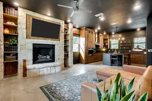 816 Alan Dr, Burleson, TX 76028 - Photo 4