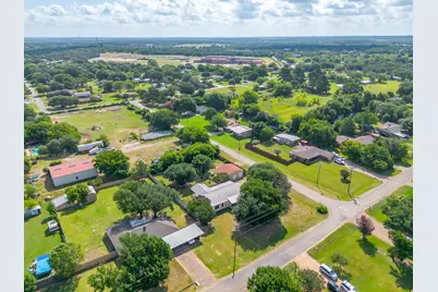 816 Alan Drive, Burleson, TX 76028 - Photo 6
