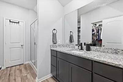 7533 Pleasant Oaks Street, Fort Worth, TX 76120 - Photo 18