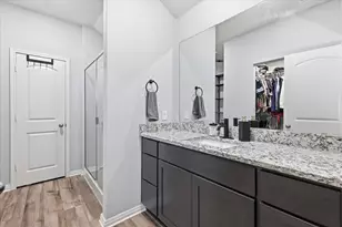 7533 Pleasant Oaks St, Fort Worth, TX 76120 - Photo 18