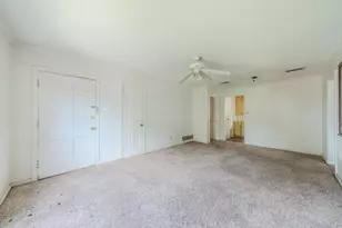 800 Mimosa Dr, Garland, TX 75040 - Photo 4