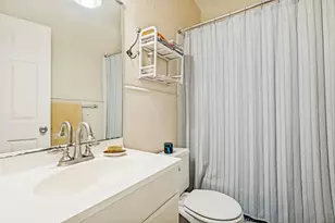 2542 Gladstone Dr, Dallas, TX 75211 - Photo 6