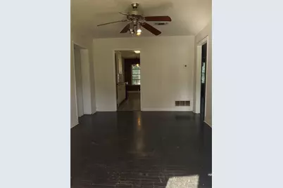 609 S Colbert Avenue, Sherman, TX 75090 - Photo 2