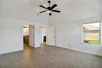 204 Captains Court, Granbury, TX 76049 - Photo 16