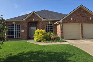 2342 Lake Hollow Cir, Garland, TX 75040 - Photo 2