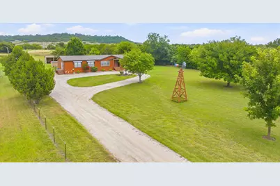 2914 Oak Court, Granbury, TX 76048 - Photo 1