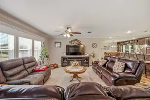 2914 Oak Ct, Granbury, TX 76048 - Photo 10