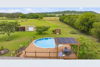 2914 Oak Court, Granbury, TX 76048 - Photo 8
