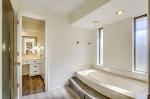 10102 Cherry Tree Dr, Dallas, TX 75243 - Photo 16