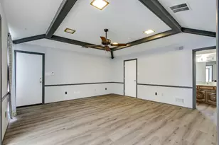 10102 Cherry Tree Dr, Dallas, TX 75243 - Photo 12