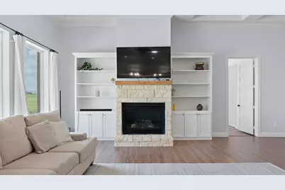 8224 Harvest Drive, Grandview, TX 76050 - Photo 8