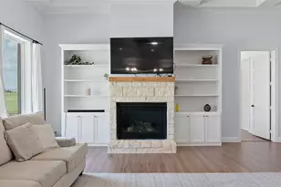 8224 Harvest Dr, Grandview, TX 76050 - Photo 8