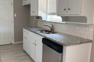 900 Prestwick St, Bedford, TX 76022 - Photo 16