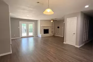 900 Prestwick St, Bedford, TX 76022 - Photo 6