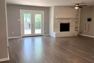 900 Prestwick St, Bedford, TX 76022 - Photo 8