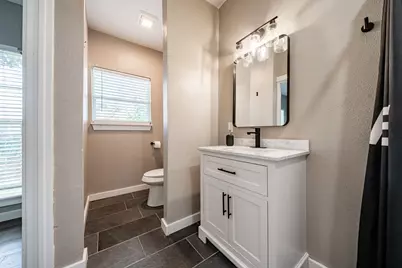 1920 S 18th Street, Waco, TX 76706 - Photo 12