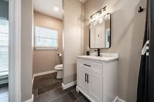 1920 S 18th St, Waco, TX 76706 - Photo 12