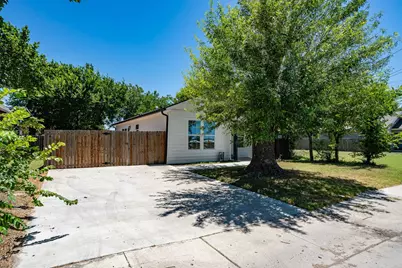 1920 S 18th Street, Waco, TX 76706 - Photo 2