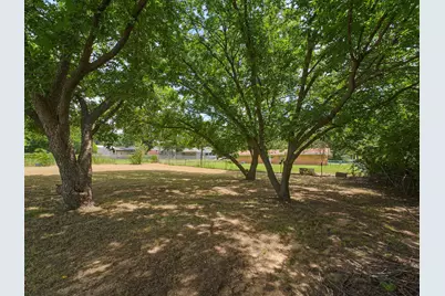 180 Trail Drive, Bowie, TX 76230 - Photo 36