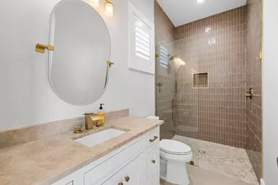 814 E Wall Street, Grapevine, TX 76051 - Photo 34