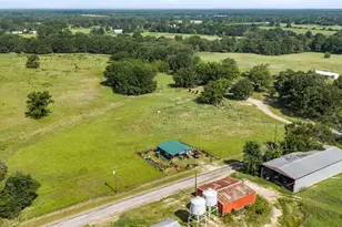 2461 County Rd 44800, Blossom, TX 75416 - Photo 24