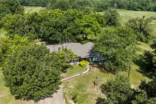 2461 County Rd 44800, Blossom, TX 75416 - Photo 22
