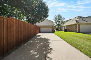 6409 Hawthorne Cove, Rowlett, TX 75089 - Photo 32