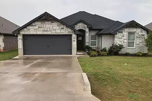 451 Silverton Dr, Granbury, TX 76049 - Photo 1