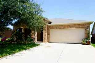 1124 Sunderland Ln, Fort Worth, TX 76134 - Photo 2