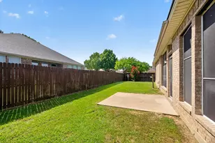 2723 Lake Way Dr, Grand Prairie, TX 75052 - Photo 28