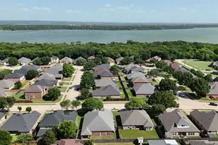 2723 Lake Way Dr, Grand Prairie, TX 75052 - Photo 38
