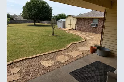 421 Bluebonnet Lane, Red Oak, TX 75154 - Photo 2