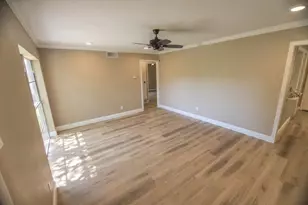 3539 S Ewing Ave, Dallas, TX 75216 - Photo 2
