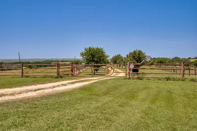 243 Rock Court, Decatur, TX 76234 - Photo 28