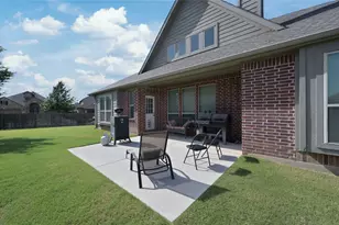 213 Oakcrest Dr, Justin, TX 76247 - Photo 32