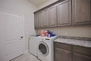 213 Oakcrest Dr, Justin, TX 76247 - Photo 22