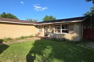 2304 Lakeland Dr, Carrollton, TX 75006 - Photo 2