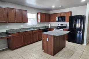 700 Swan Dr, Aubrey, TX 76227 - Photo 8