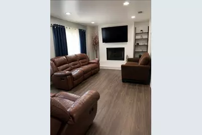 2532 Plaza Boulevard, Dallas, TX 75241 - Photo 2
