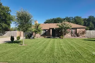 2532 Plaza Blvd, Dallas, TX 75241 - Photo 1
