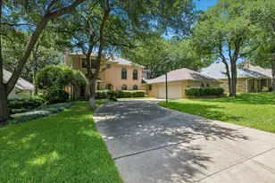 833 Kingston Dr, Mansfield, TX 76063 - Photo 2