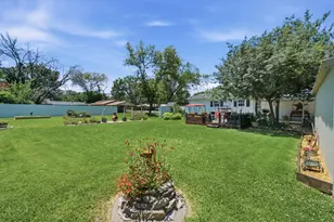 206 E North St, Aubrey, TX 76227 - Photo 36
