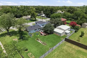 206 E North St, Aubrey, TX 76227 - Photo 38