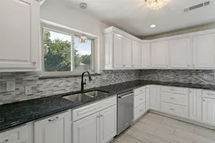 2 Rolling Hills Cir, Denton, TX 76205 - Photo 16