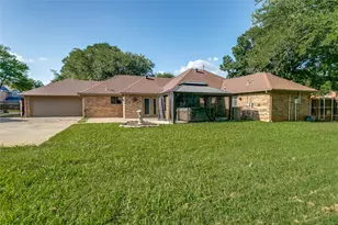 2 Rolling Hills Cir, Denton, TX 76205 - Photo 34