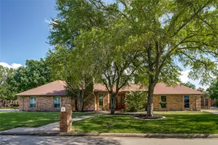 2 Rolling Hills Cir, Denton, TX 76205 - Photo 2
